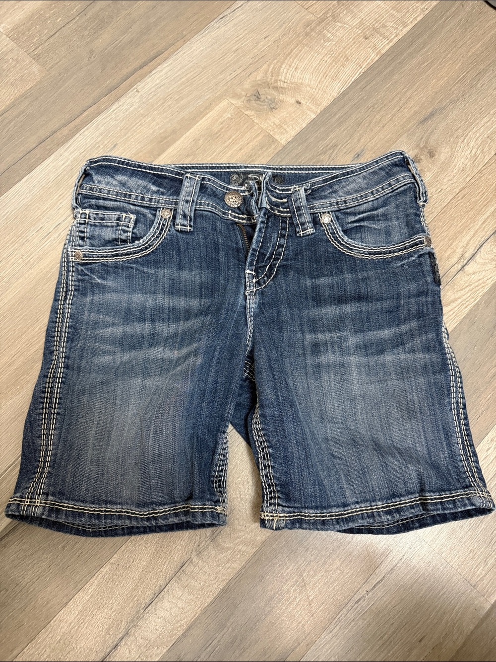 Silver Jeans Suki Flap Shorts size 26